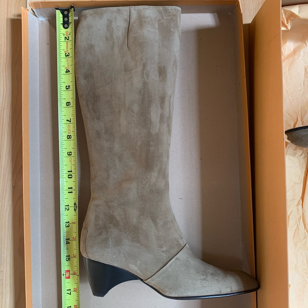 Tod’s wood heel suede high point boots - Picture 3 of 9